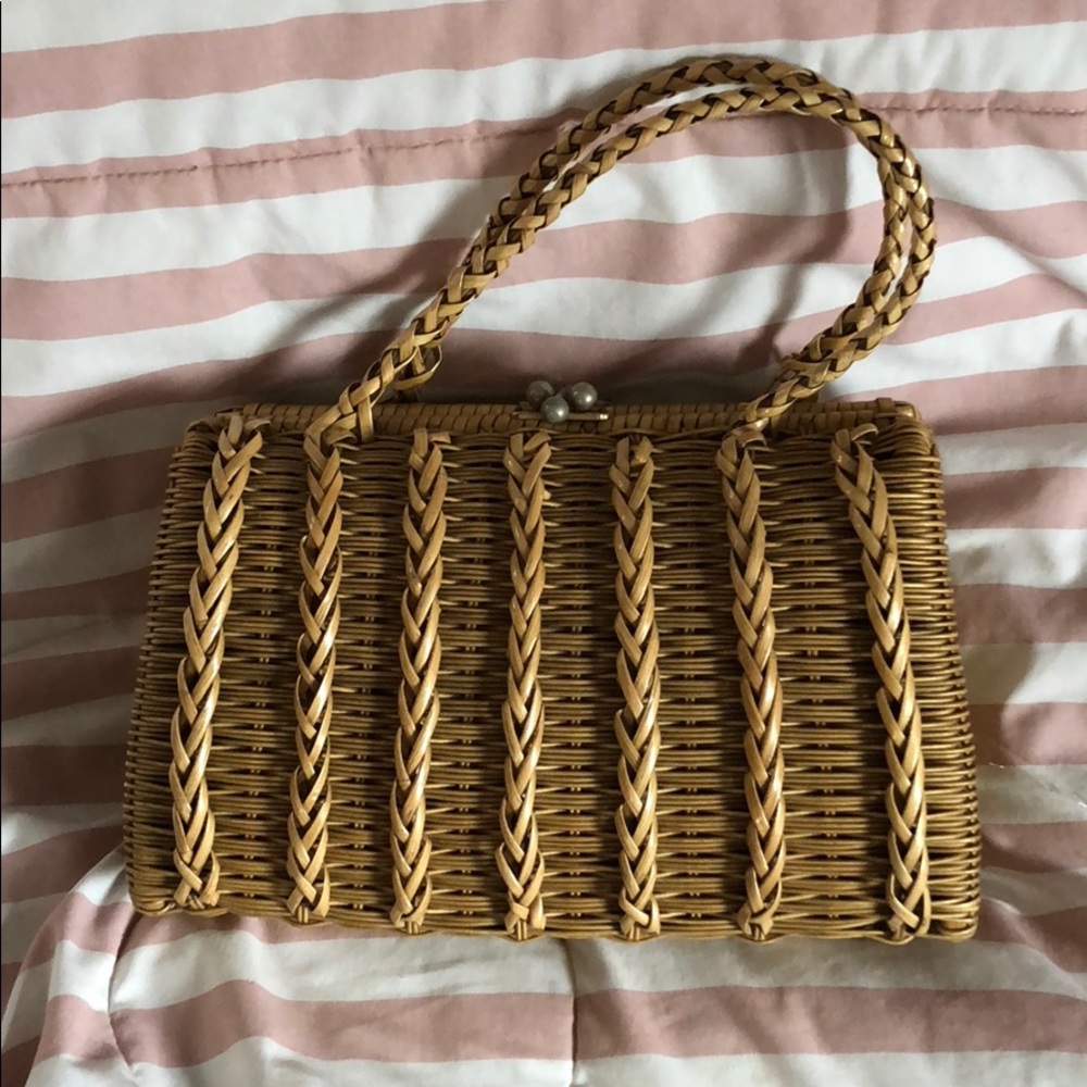 Adorable vintage wicker handbag